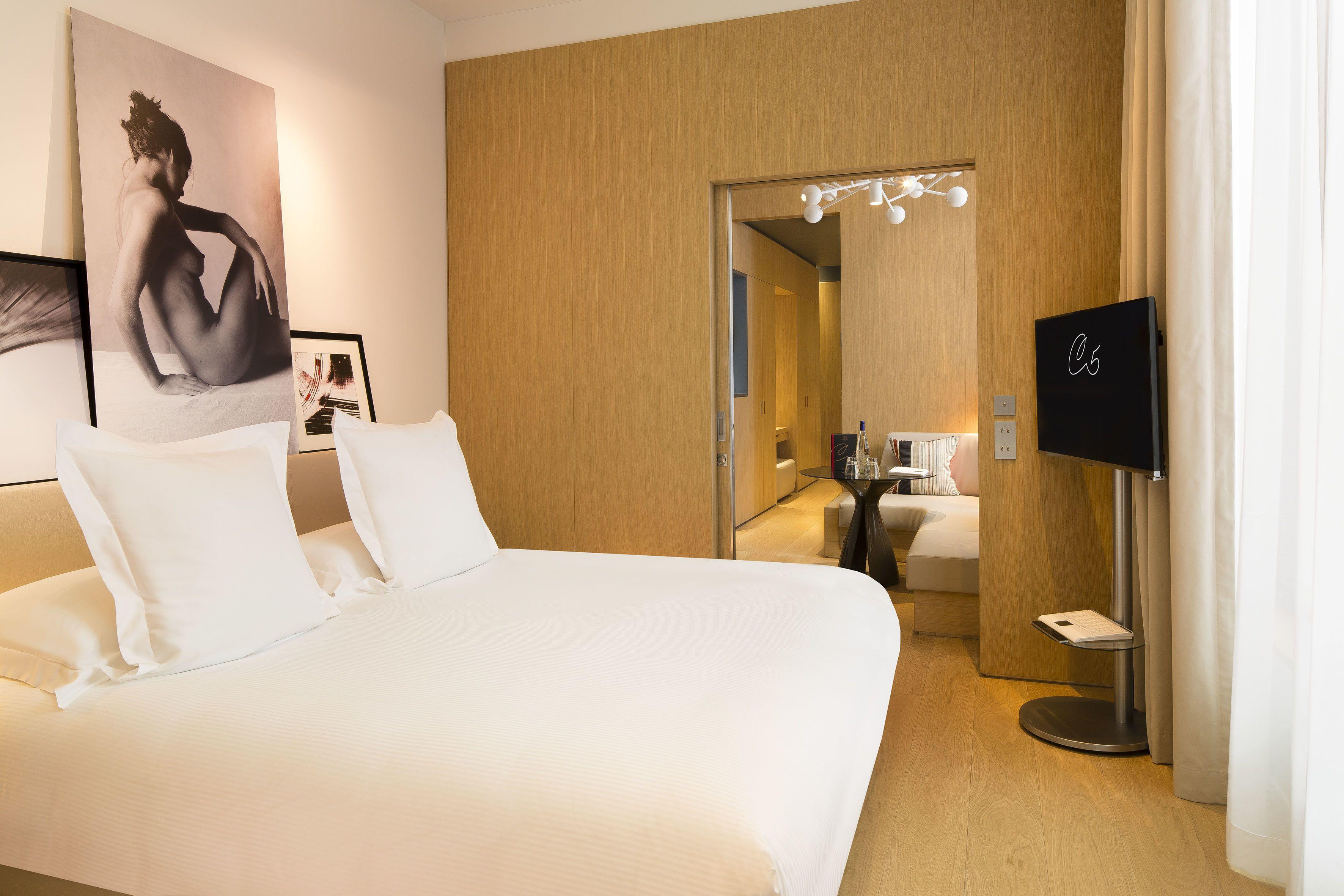 Le Cinq Codet Hotel