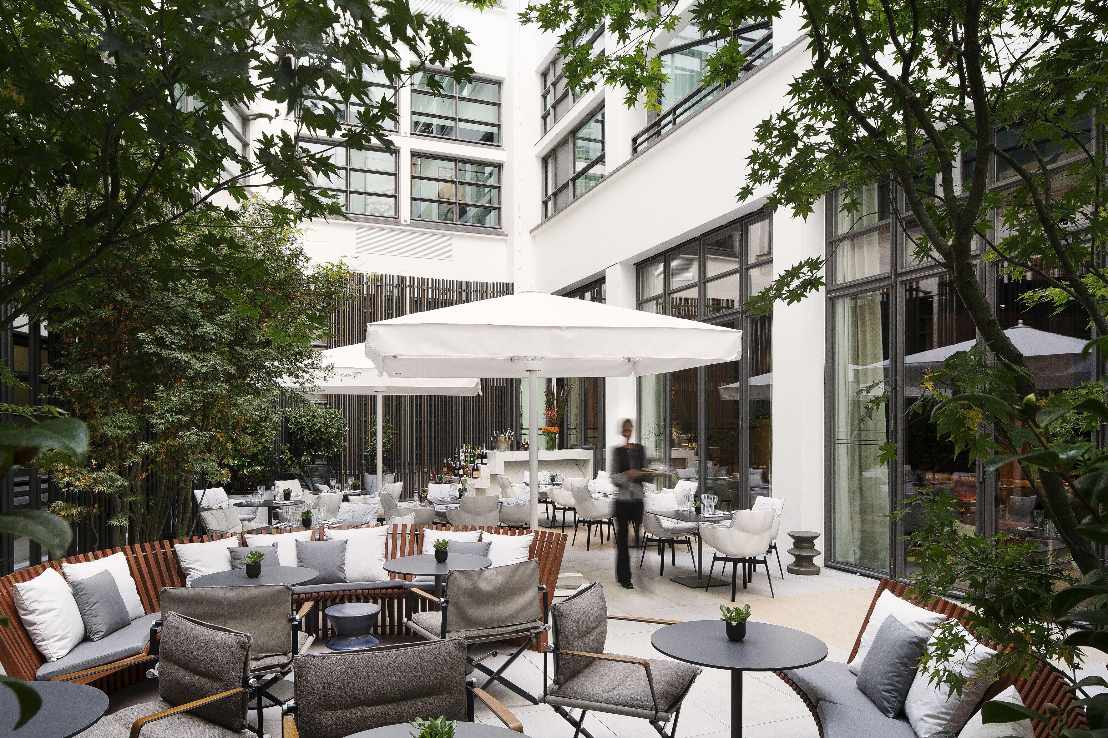 Le Cinq Codet Hotel