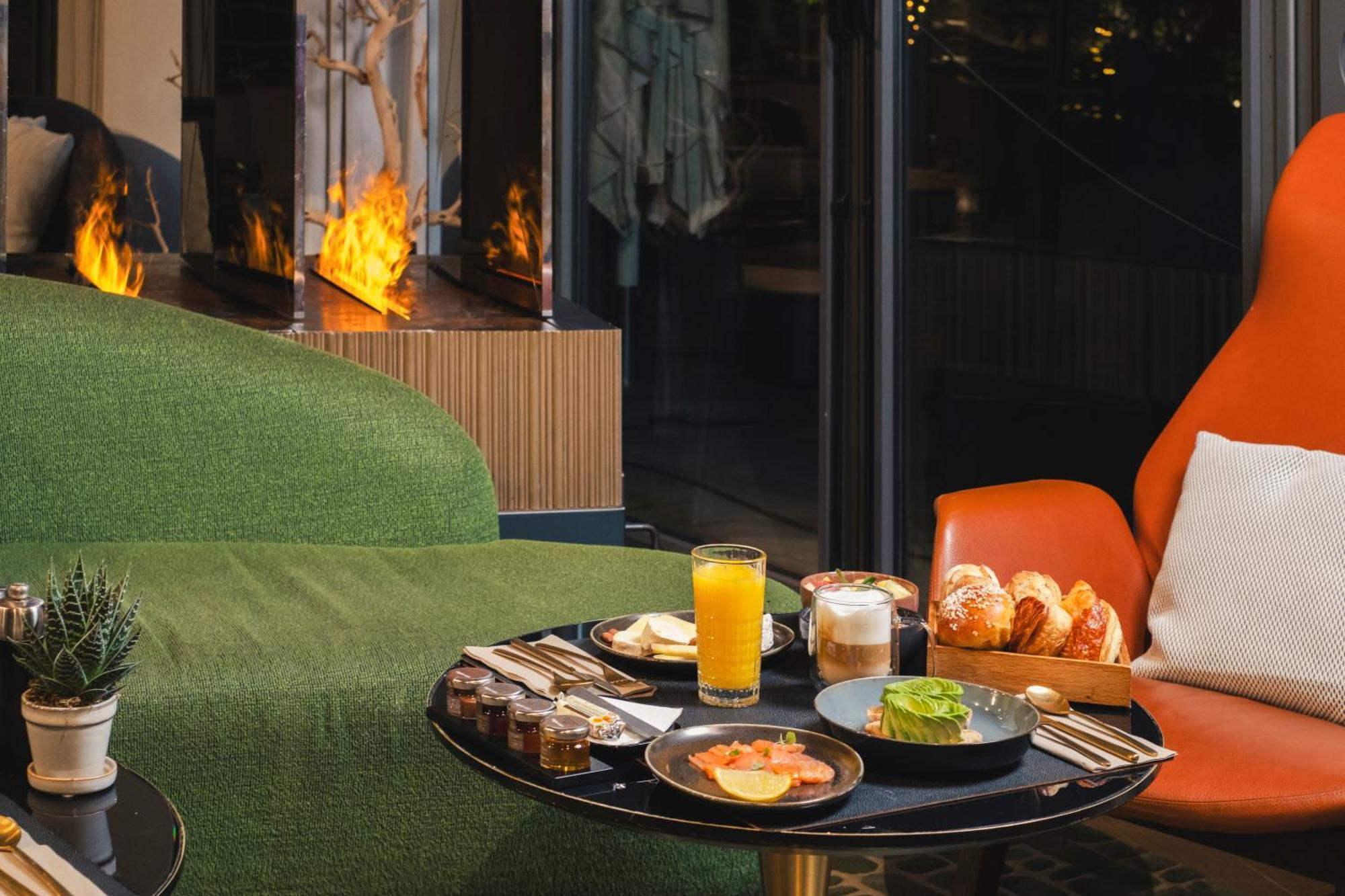 Le Cinq Codet Hotel 5*